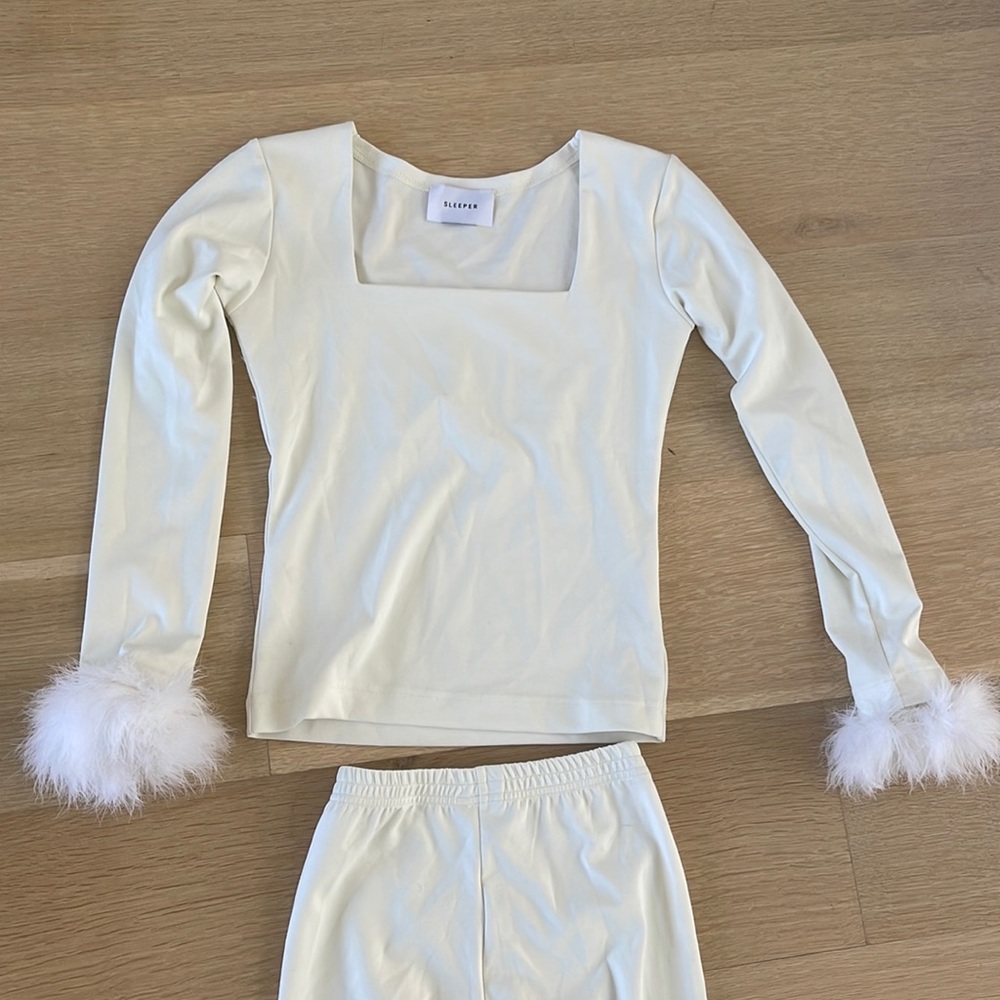 The Weekend Chic Set with Leggings in White